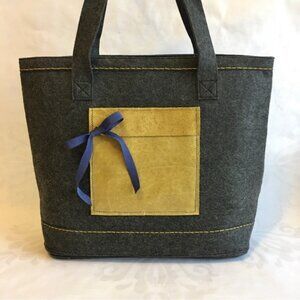 NEW Large thick felt tote bag, handmade leather pocket